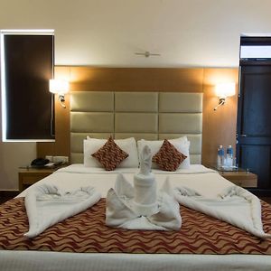 Pool view room